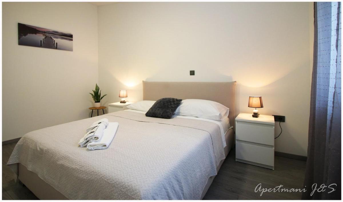 Apartmani Jere&Sara Примоштен Экстерьер фото