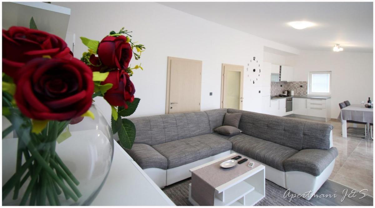 Apartmani Jere&Sara Примоштен Экстерьер фото