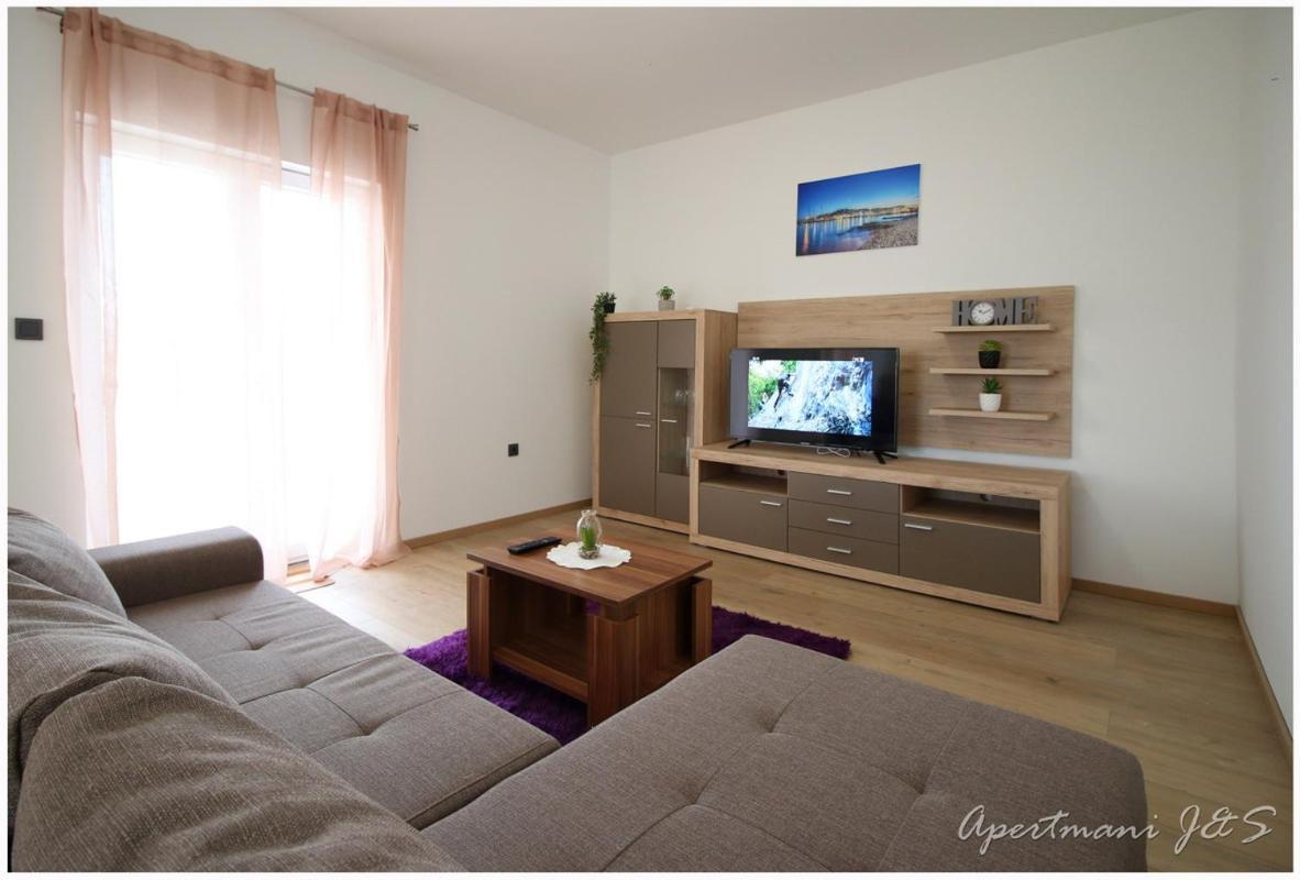 Apartmani Jere&Sara Примоштен Экстерьер фото